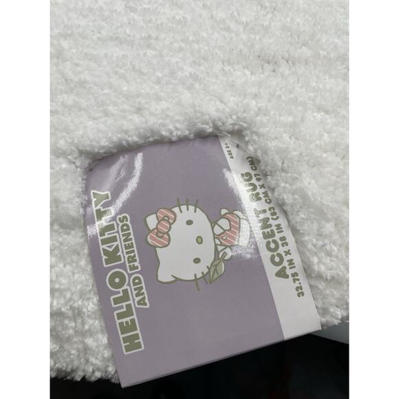 Hello Kitty Face With Bow White/Pink Room Rug 32.75in X 38in NEW With Tags - Picture 4 of 7